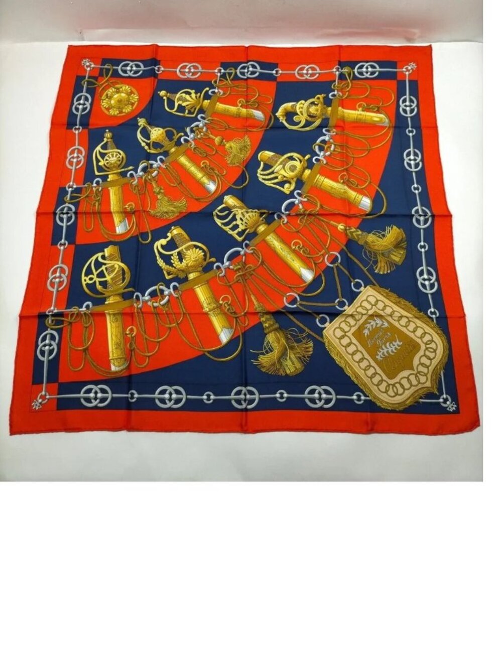 Like New Authentic Hermes scarf Carre 90 Red Silk100% - Picture 2 of 6